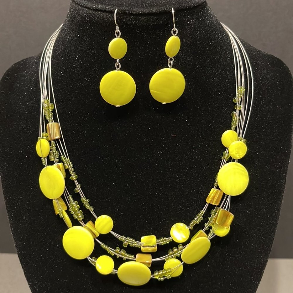 Bright Bead & Disc Wire Necklace
